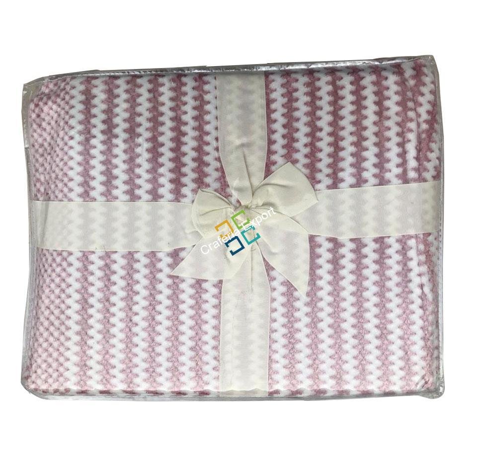 Double Soft fabric Blanket/bedspread zig zag lining design with two pillow cases