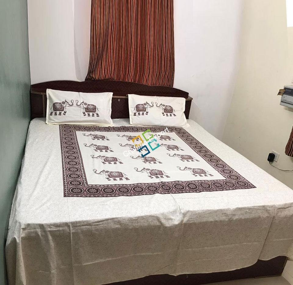 Elephanta Printed Jaipuri Double Bedsheet with 2 Pillow Covers - Image 2