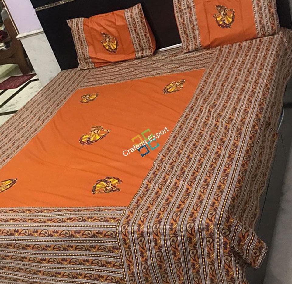 Traditionally Cotton Printed King Size Bedsheet For Home Decor - Image 4