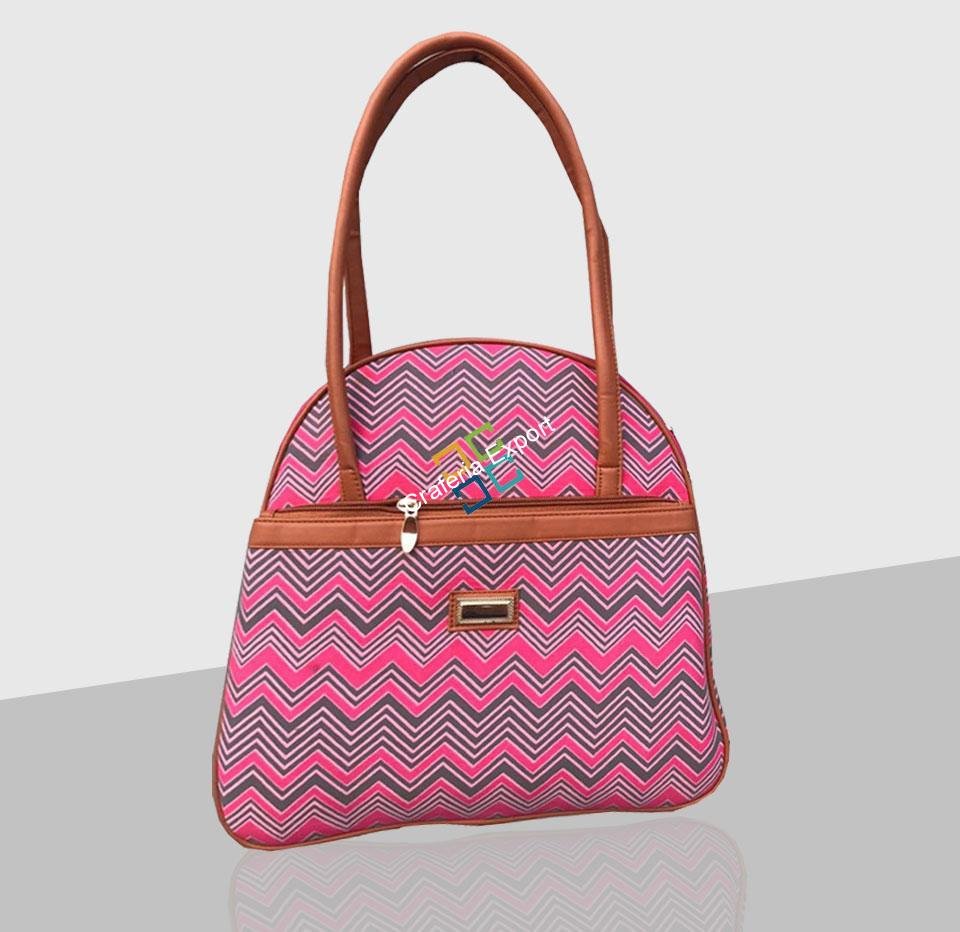 Casual stylish hand/shoulder bag with zigzag pattern - Image 4