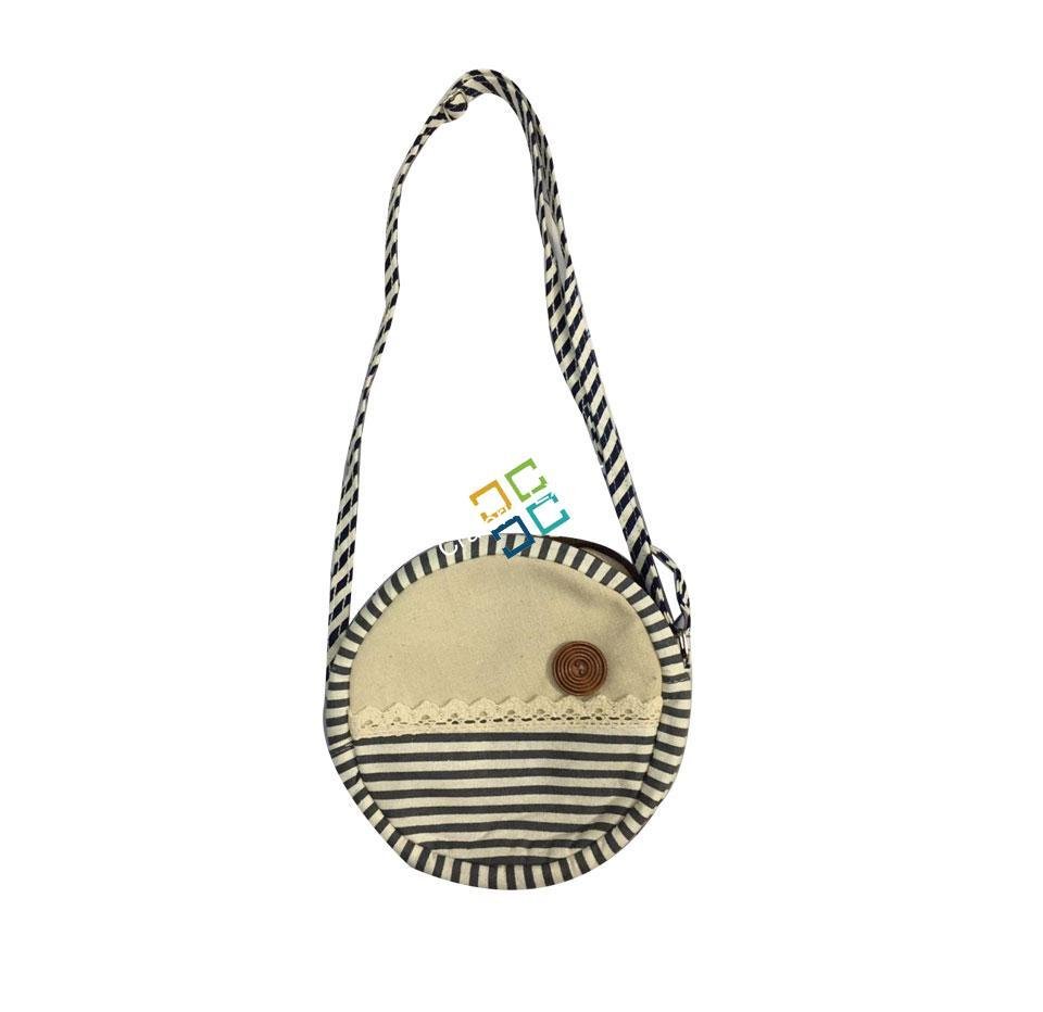 Round Cotton Tiffin Bag with Charming Lace Design - Image 4