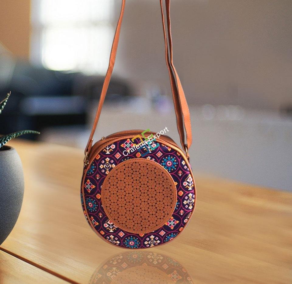 Round shaped ikkat printed cross-body bag / sling bag - Image 4