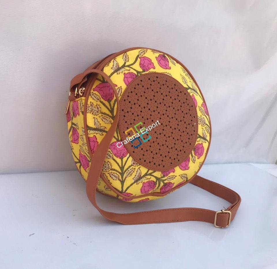 Round shaped ikkat printed cross-body bag / sling bag - Image 10