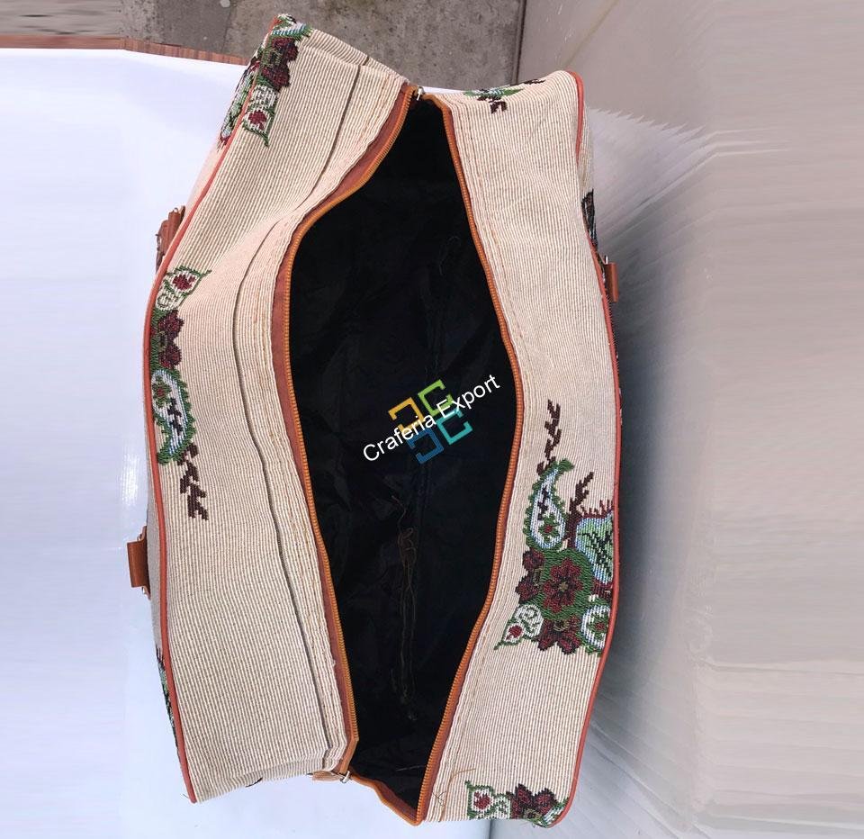 Elephant printed canvas travel handbag for casual use - Image 2