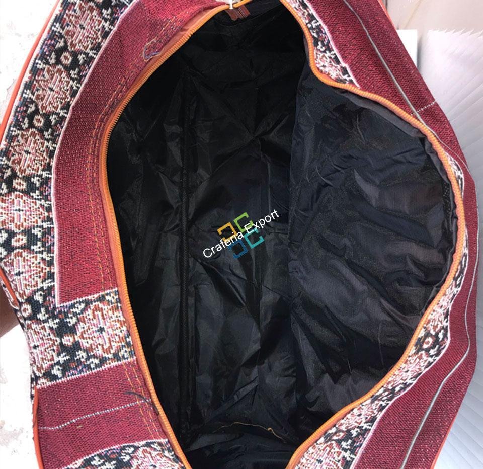 Elephant printed canvas travel handbag for casual use - Image 4