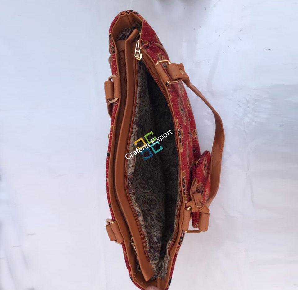 Stylish ikkat printed handbag for daily use - Image 4