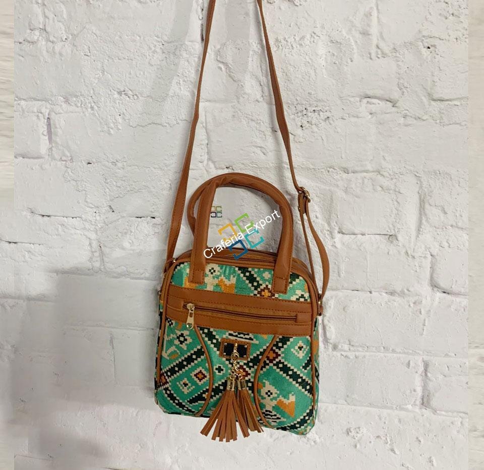 Beautiful sling handy handbags with printed design - Image 2