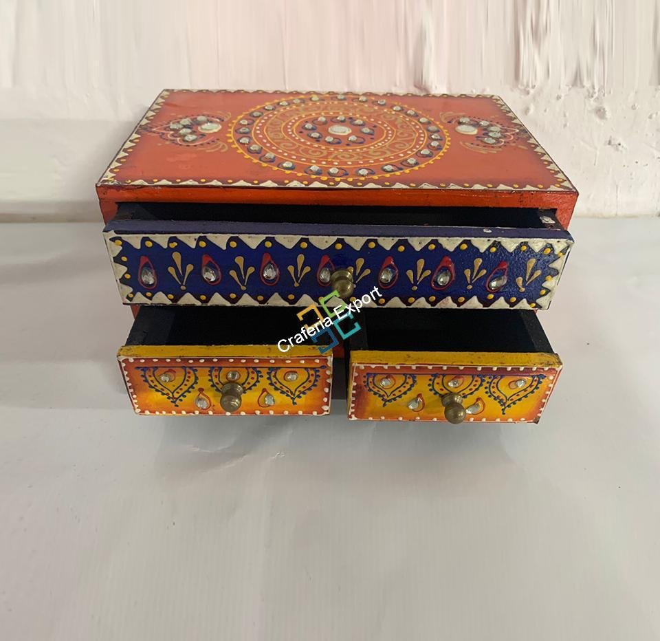 Wooden embroidery jewellery box - Image 4