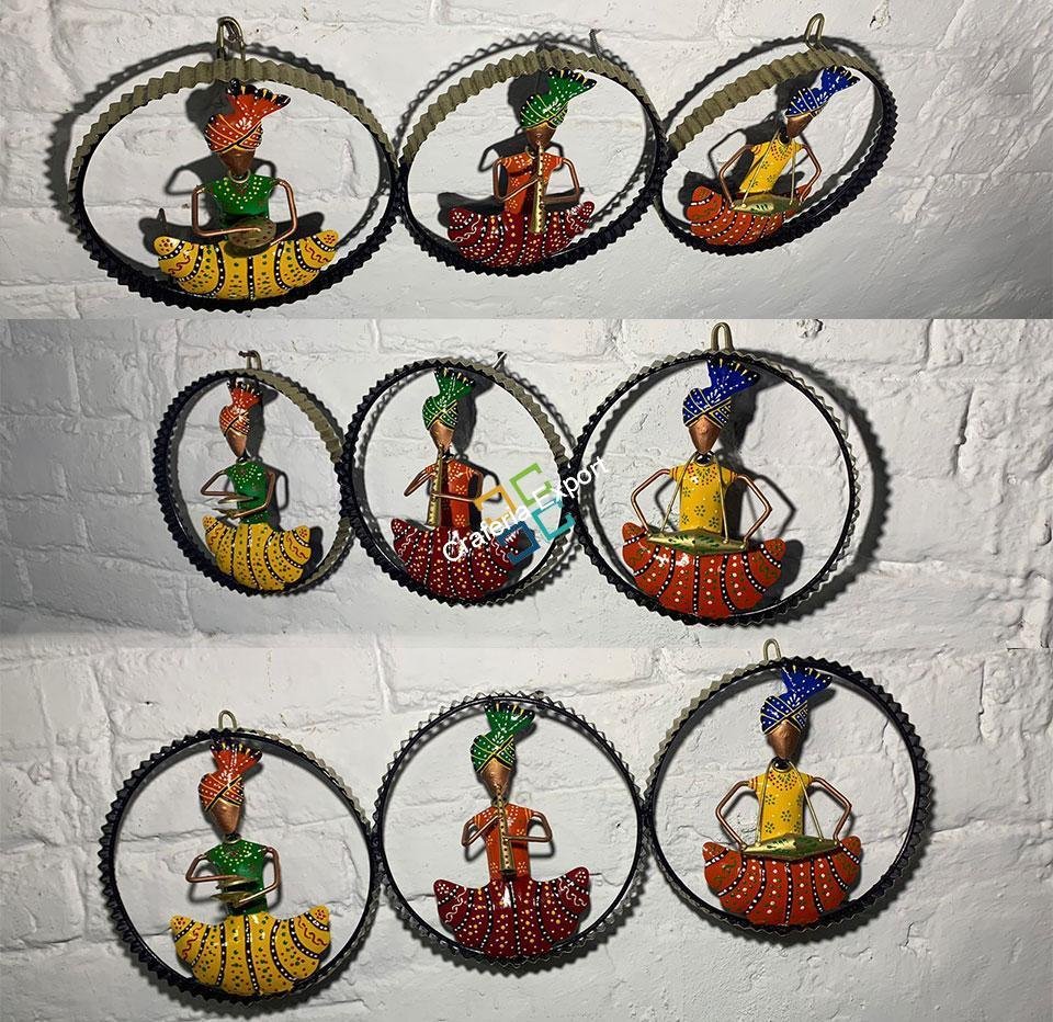 Hand Painted Colorful Metal Crafted Traditional Musician Wall Panel for Wall Decor - Image 3
