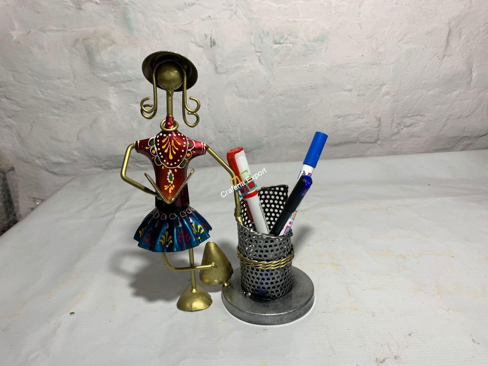 Handmade Girl Design Pen Holder/Desk Organizer - Image 5