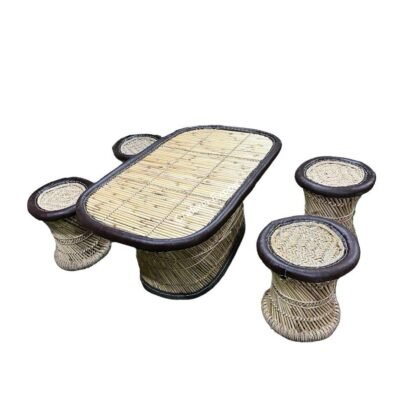 Mudda stools table